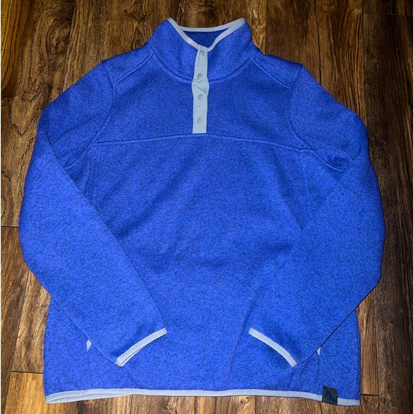 L.L. Bean Tops - Women’s Size MEDIUM PET LL Bean Fleece Quarter Button Pullover Sweater.